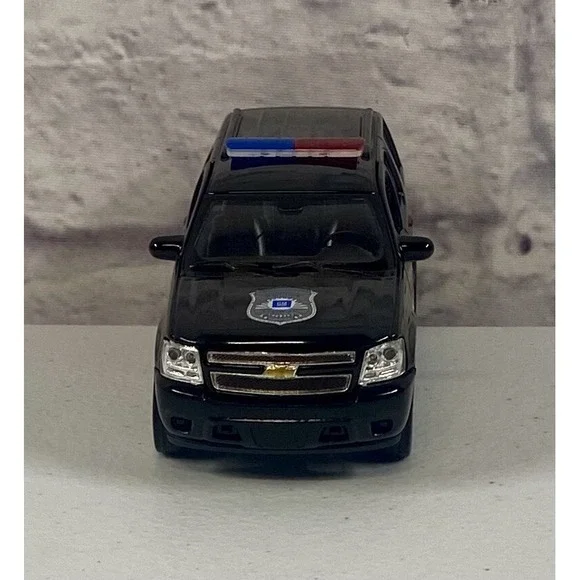 *BRAND NEW* Welly Diecast 2008 Chevy Tahoe Black Police SUV Truck 4.5 Inch - Picture 3 of 5